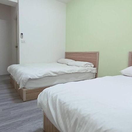 Fengchia Bichon B&B Тайджун Екстериор снимка