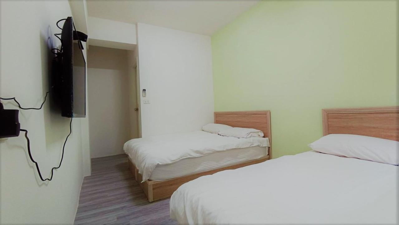 Fengchia Bichon B&B Тайджун Екстериор снимка