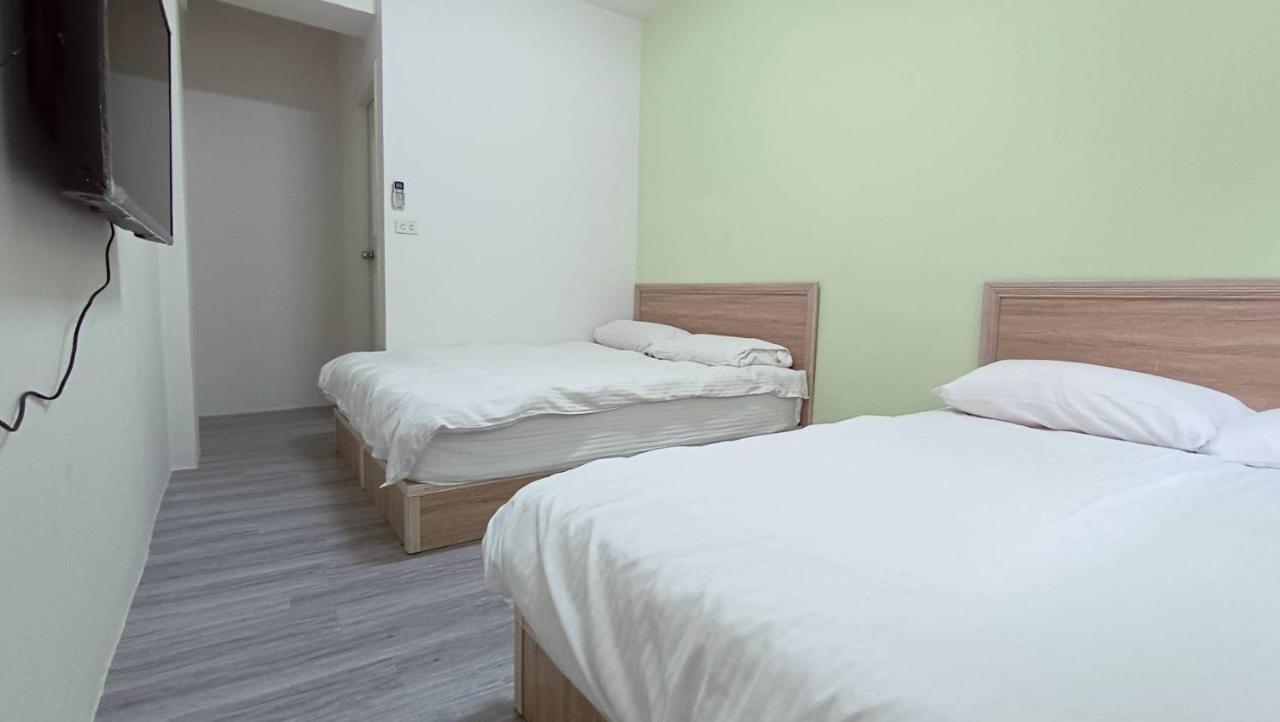 Fengchia Bichon B&B Тайджун Екстериор снимка