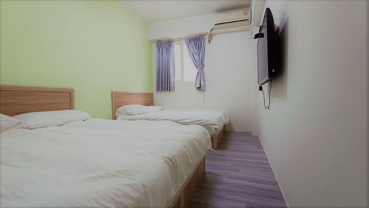 Fengchia Bichon B&B Тайджун Екстериор снимка