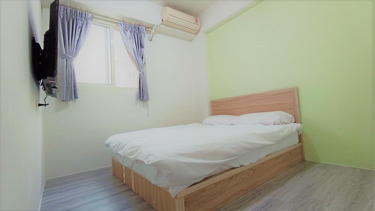 Fengchia Bichon B&B Тайджун Екстериор снимка